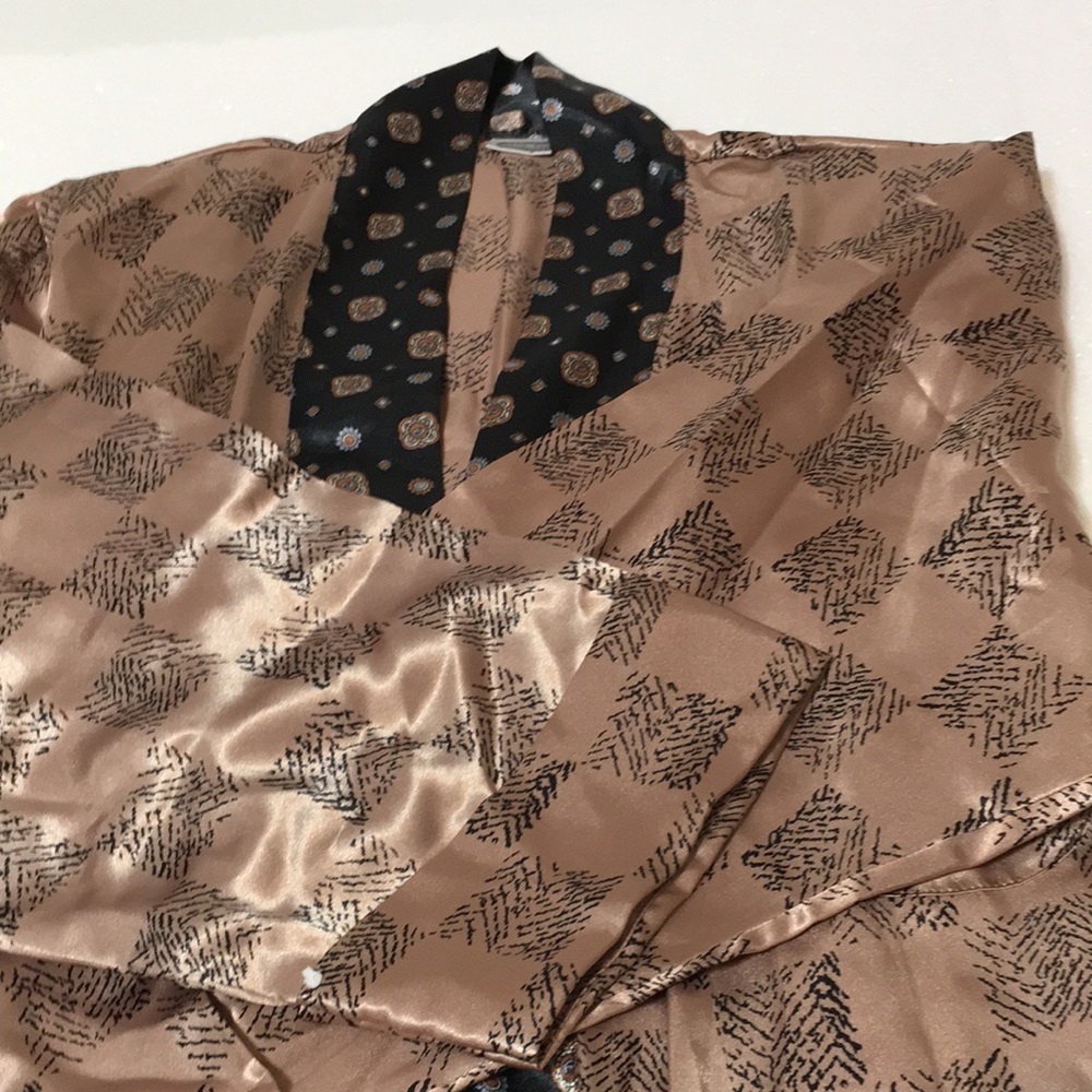 BODY DRAMA NWOT POLYESTER ROBE - Picture 6 of 9